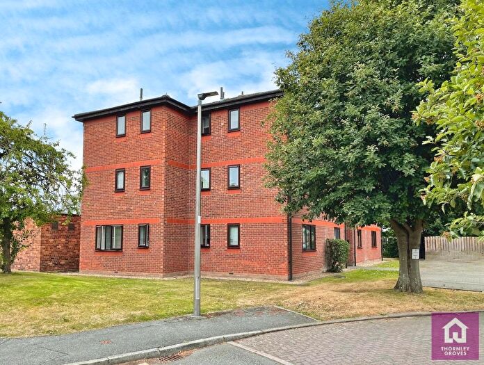 2 Bedroom Flat For Sale In Wetherby Close, Chester, Cheshire, CH1