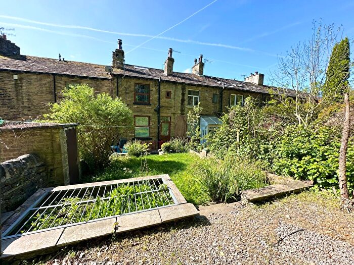 1 Bedroom Terraced House For Sale In Brampton, Halifax, HX2