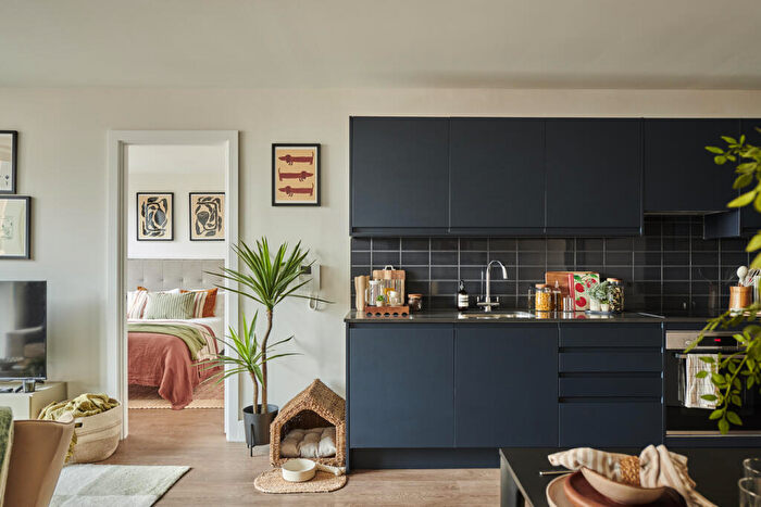 2 Bedroom Apartment To Rent In Uncle Leeds, Whitehall, Leeds, LS12