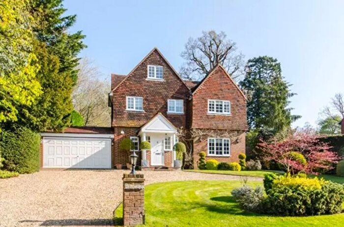 6 Bedroom Detached House For Sale In South View Road, Pinner Hill, HA5
