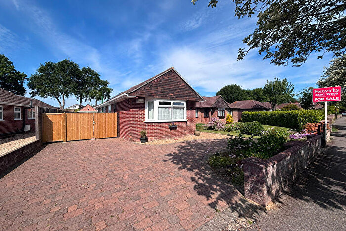 3 Bedroom Bungalow For Sale In Mancroft Avenue, Fareham, PO14