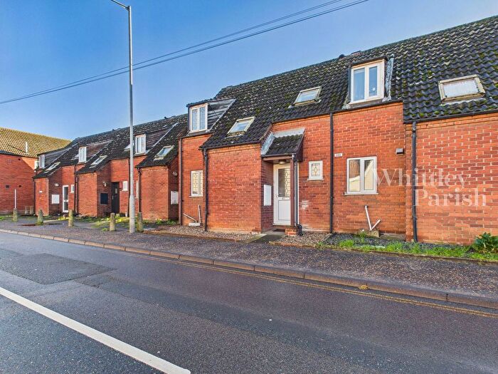 3 Bedroom Terraced House For Sale In Dairy Farm Court, High Street, Attleborough, NR17