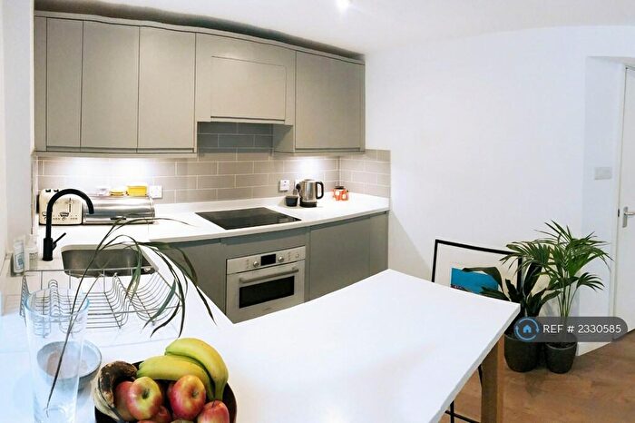 2 Bedroom End Of Terrace House To Rent In Southgate Street, Bath, BA1