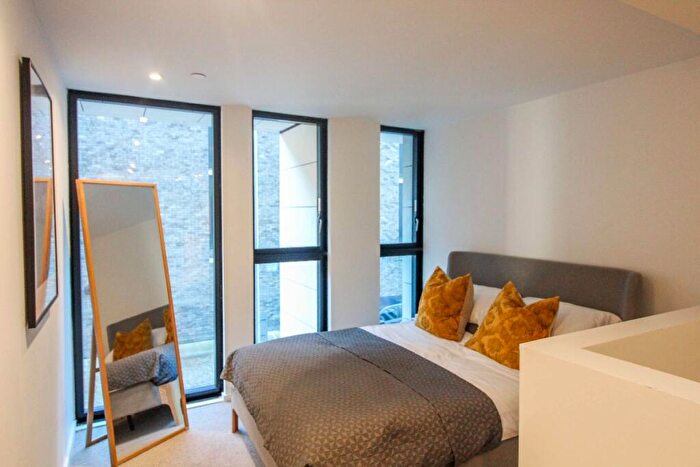 1 Bedroom Apartment To Rent In St Georges Gardens, M15