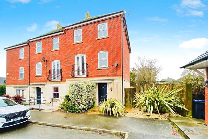 4 Bedroom Town House For Sale In Livingstone Lane, Earl Shilton, LE9