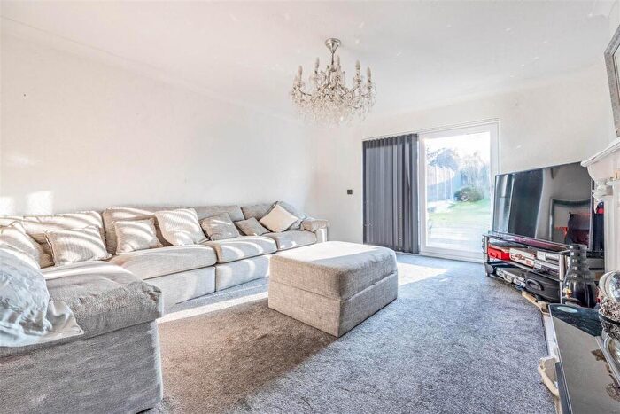 2 Bedroom Semi-Detached Bungalow For Sale In Eastwood Old Road, Leigh-On-Sea, SS9