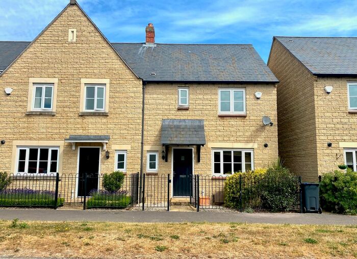 3 Bedroom End Of Terrace House To Rent In Fritillary Mews, Ducklington, Witney, OX29