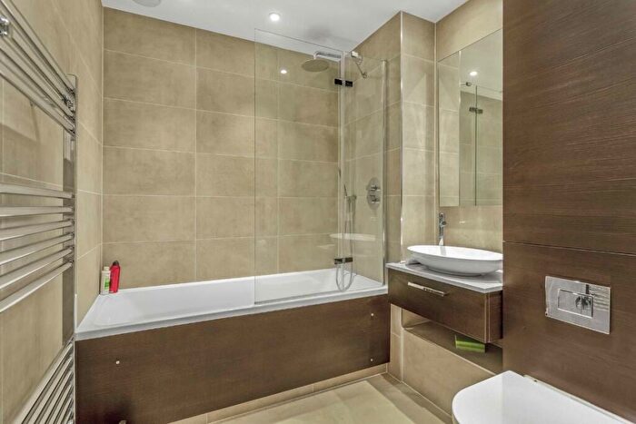 1 Bedroom Flat To Rent In City North Place, London, N4