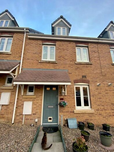 3 Bedroom Property To Rent In Longacres, Brackla, Bridgend, CF31