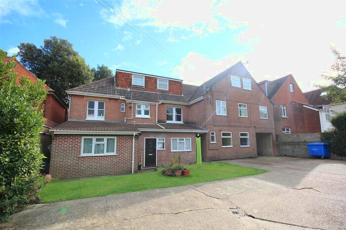2 Bedroom Flat To Rent In Ashley Road, Parkstone, Poole, BH14