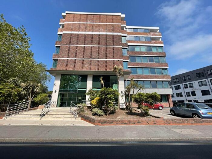 1 Bedroom Flat To Rent In Burrell Road, Haywards Heath, RH16
