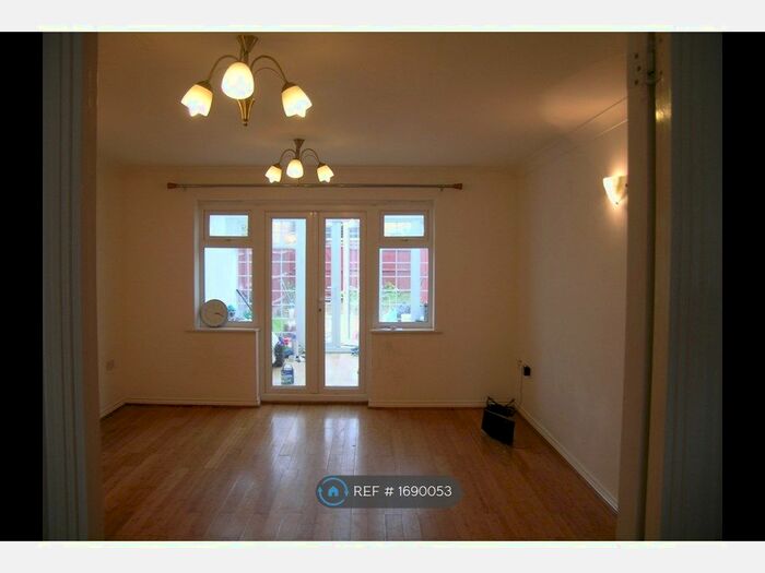 3 Bedroom Terraced House To Rent In Eaton Way, Borehamwood, WD6