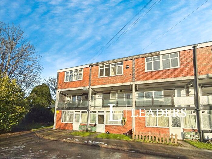 Flat To Rent In Princes Square, Stoke-on-Trent, Staffordshire, ST6