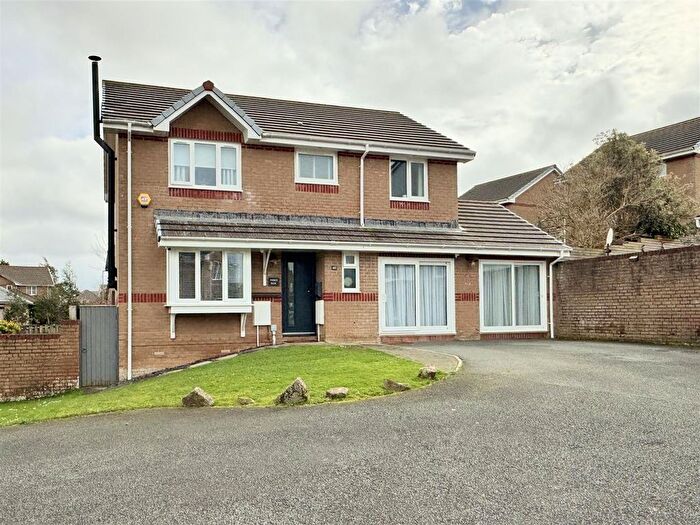 5 Bedroom Detached House For Sale In Shackleton Drive, Newquay, TR7