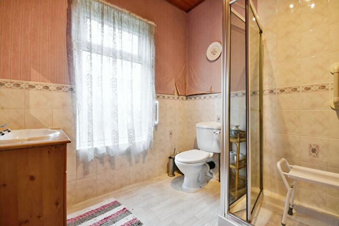 2 Bedroom Terraced House For Sale In Buxton Road, High Lane, Stockport, Greater Manchester, SK6
