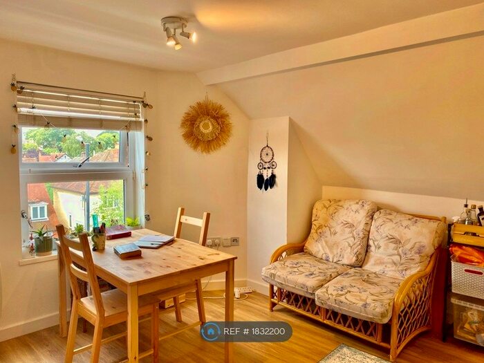 Studio To Rent In Elizabeth House, Maidenhead, SL6