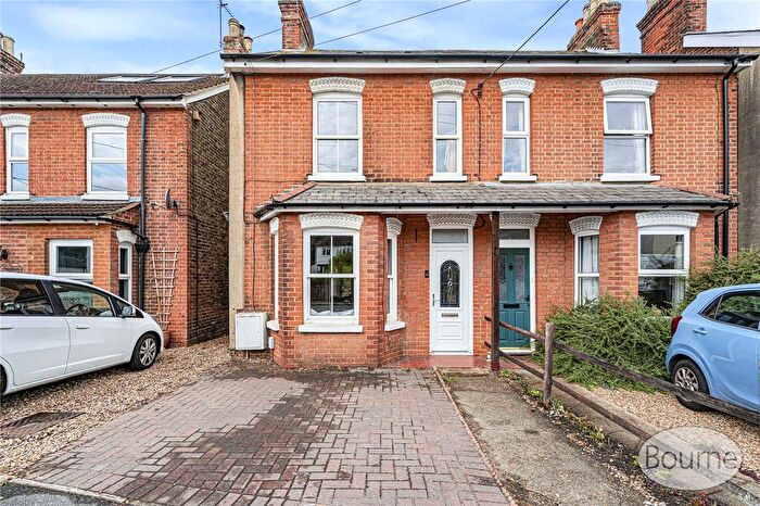 3 Bedroom Semi Detached House For Sale In Frimley Road, Ash Vale, Surrey, GU12