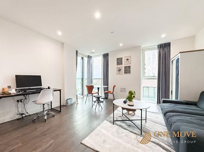 1 Bedroom Flat To Rent In Coster Avenue, Hartingtons Court Coster Avenue, N4