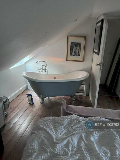 3 Bedroom Flat To Rent In St. Marys Road, London, NW10