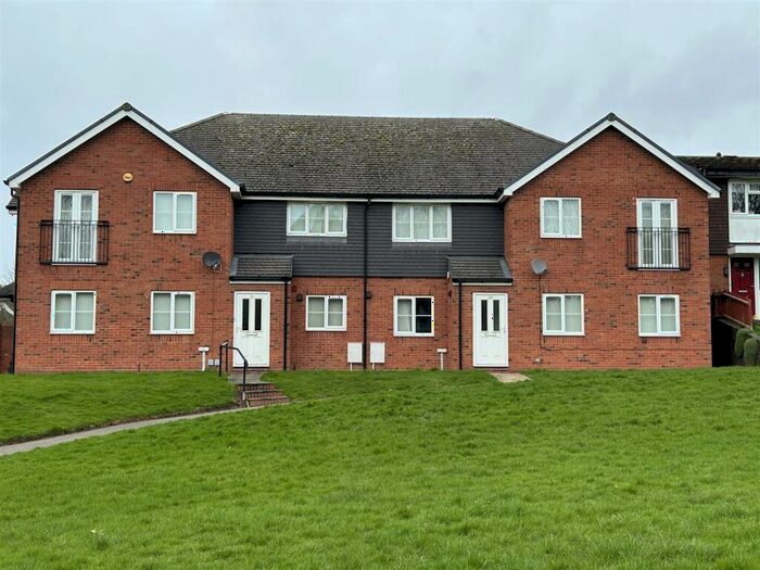 2 Bedroom Flat To Rent In Tame Rise, Oldbury, West Midlands, B68