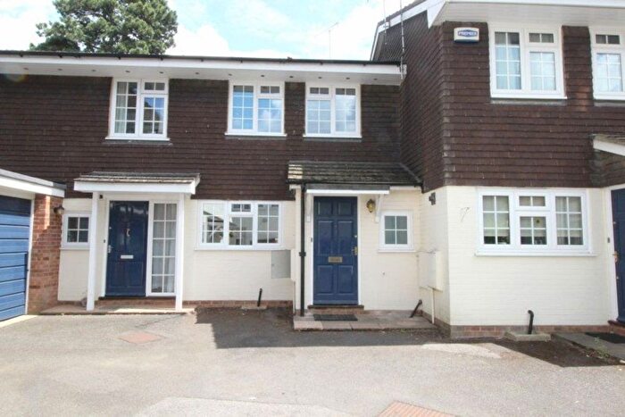 2 Bedroom Property To Rent In The Mews, Hitchen Hatch Lane, Sevenoaks, TN13