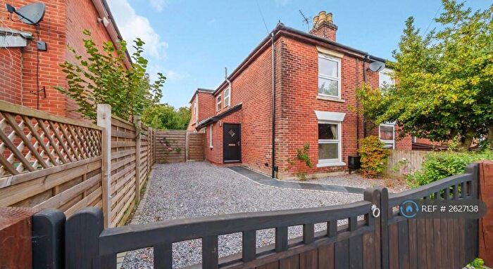 3 Bedroom Semi-Detached House To Rent In Osborne Road North, Southampton, SO17
