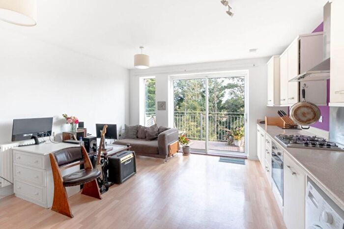 2 Bedroom Apartment For Sale In Spring Drive, Trumpington, CB2