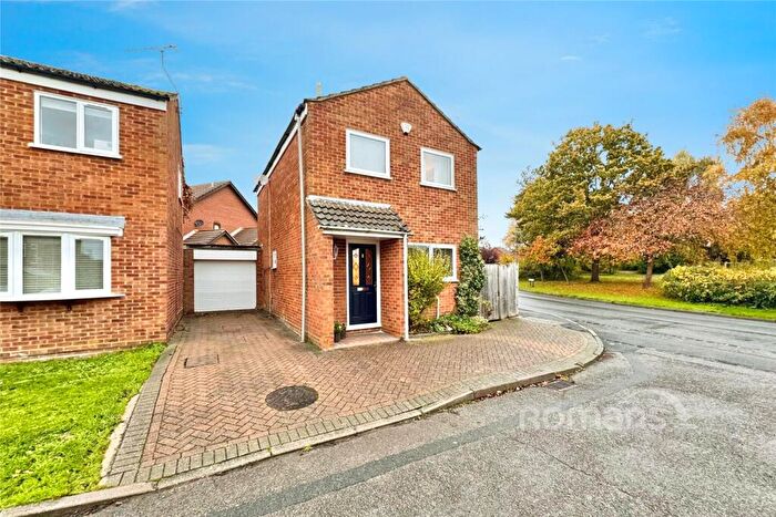 3 Bedroom Detached House For Sale In Tarbat Court, College Town, Sandhurst, GU47