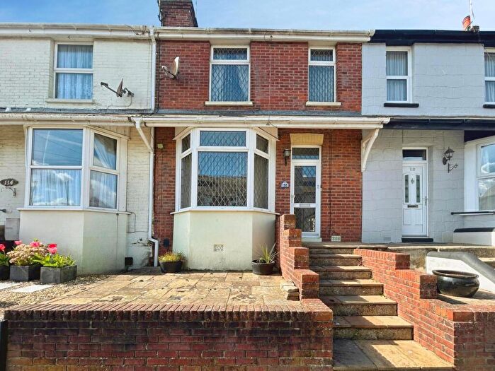 3 Bedroom Terraced House For Sale In Pelham Road, Cowes, Isle Of Wight, PO31