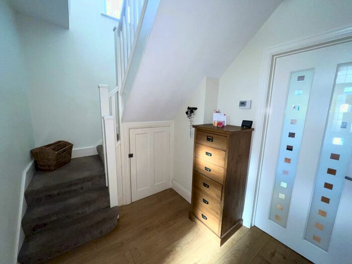 4 Bedroom House To Rent In Mangotsfield Road, Mangotsfield, BS16