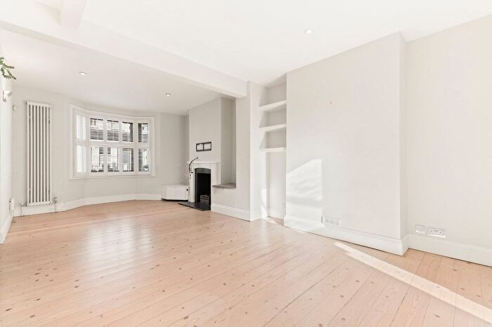 3 Bedroom Terraced House To Rent In Horder Road, Fulham, SW6