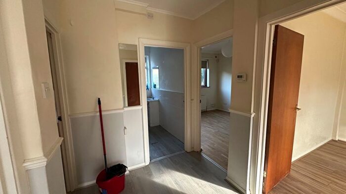 2 Bedroom Flat For Sale In - Tunnel Avenue, Greenwich, London, SE10