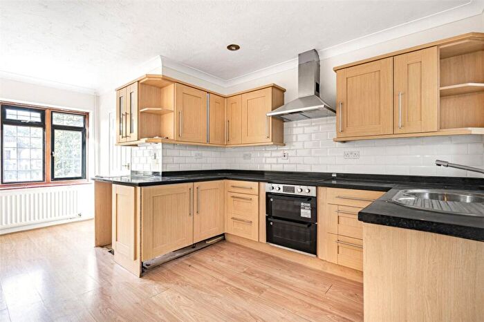3 Bedroom Bungalow To Rent In Hodgetts Lane, Burton Green, Kenilworth, Warwickshire, CV8
