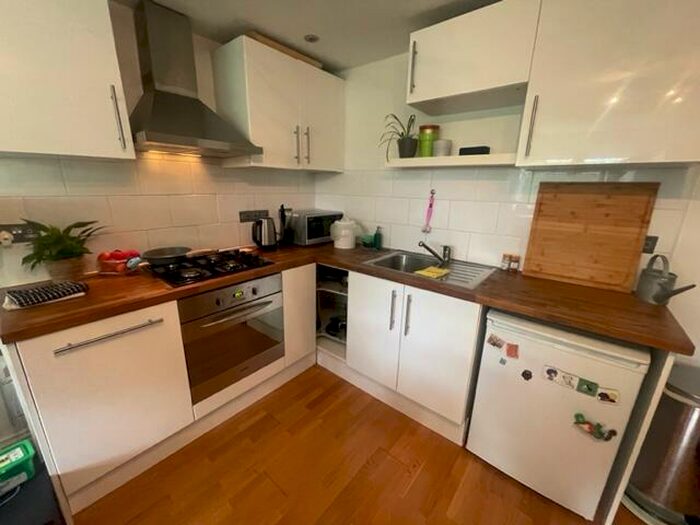 1 Bedroom Flat To Rent In Golden Hill, Bristol, BS6