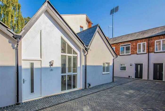 2 Bedroom Apartment To Rent In Clarke Road, Northampton, NN1