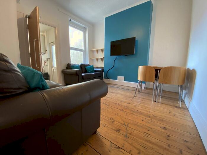 4 Bedroom Terraced House To Rent In Merthyr Street, Cathays, CF24