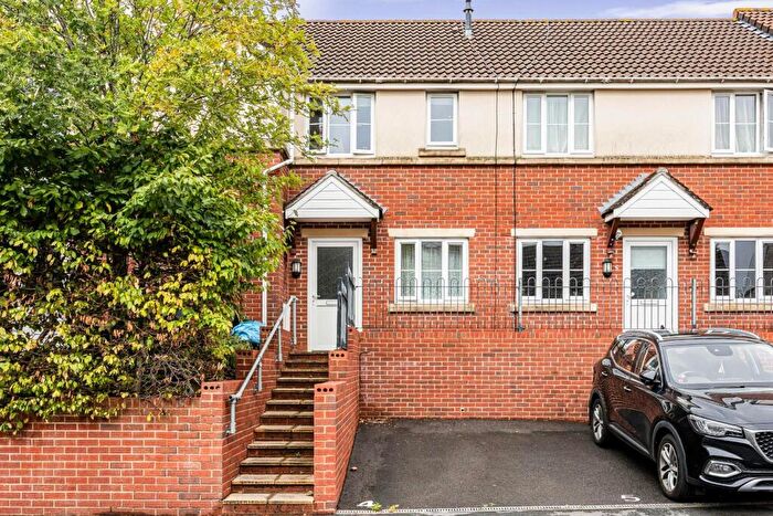 1 Bedroom Apartment For Sale In Craydon Walk, Stockwood, BS14