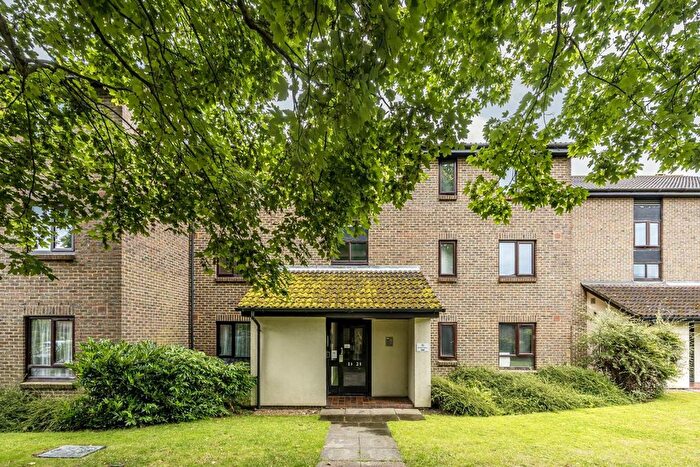 1 Bedroom Flat To Rent In Foxwood Close, Feltham, TW13