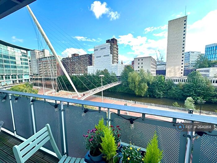 2 Bedroom Flat To Rent In Dearmans Place, Manchester, M3