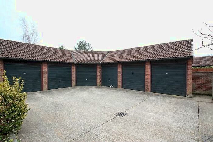 Garage / Parking To Rent In Veryan, Horsell, Woking, GU21