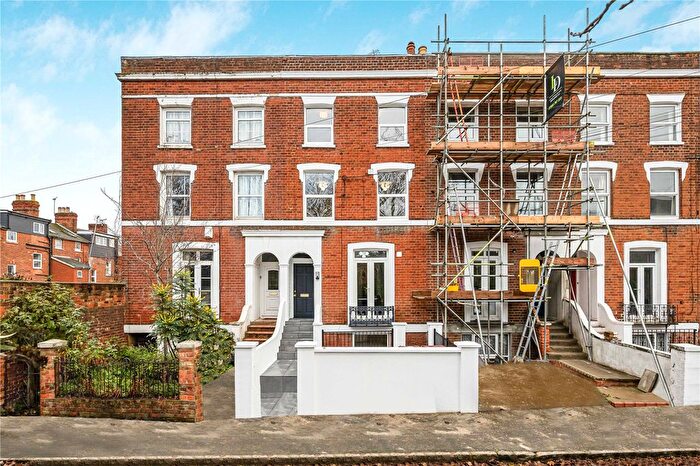 1 Bedroom Flat To Rent In Lorne Street, Reading, Berks, RG1