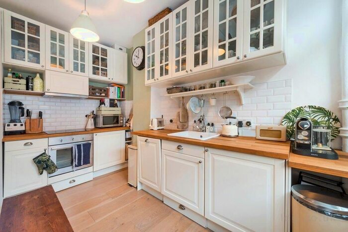 2 Bedroom Flat To Rent In Cleveland Street, Fitzrovia, W1T