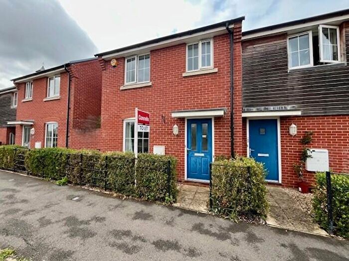 3 Bedroom House To Rent In Paradise Orchard, Berryfields, Aylesbury, HP18