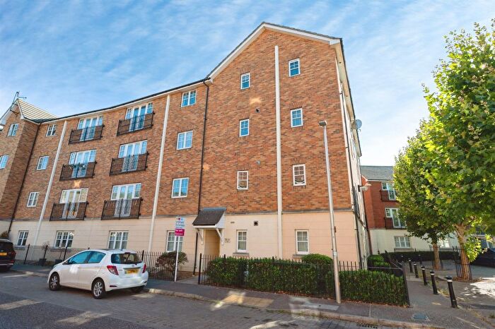 1 Bedroom Flat For Sale In Caspian Way, Purfleet-On-Thames, RM19