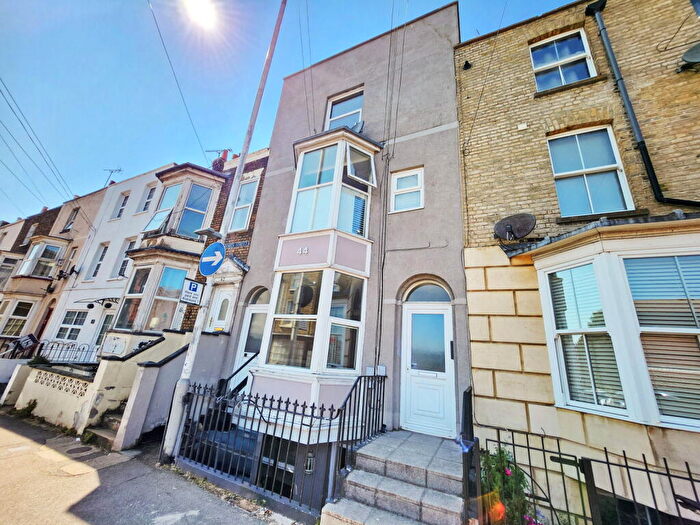 2 Bedroom Duplex For Sale In Hardres Street, Ramsgate, CT11