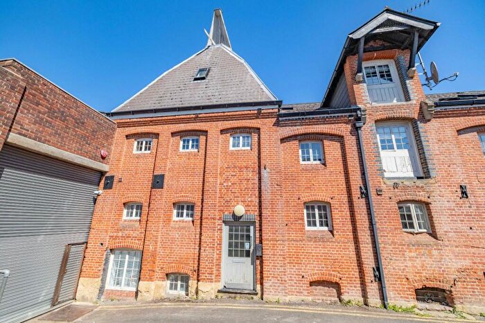 1 Bedroom Flat For Sale In The Maltings, Roper Road, Canterbury, Kent, CT2