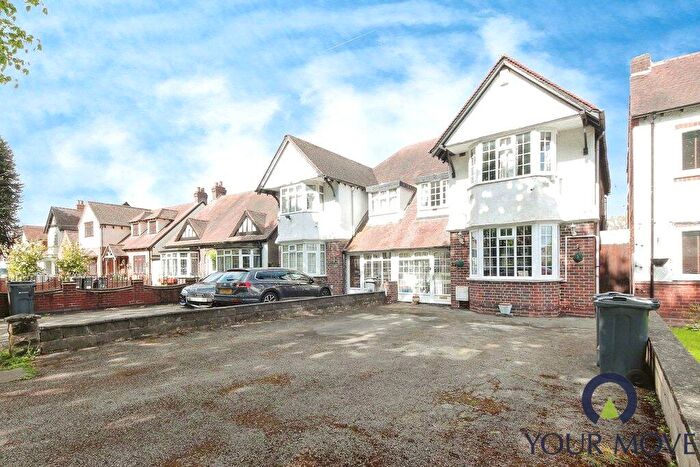 4 Bedroom Semi Detached House For Sale In Highfield Road, Hall Green, Birmingham, West Midlands, B28