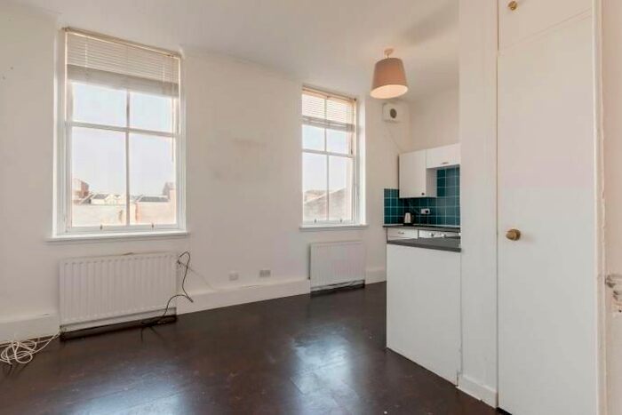2 Bedroom Flat To Rent In Duncan Street, Edinburgh, EH9