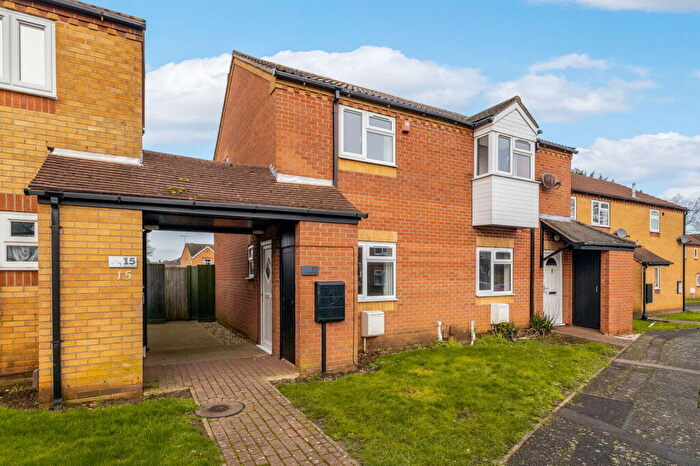 2 Bedroom End Of Terrace House For Sale In Keats Close, Lincoln, LN2