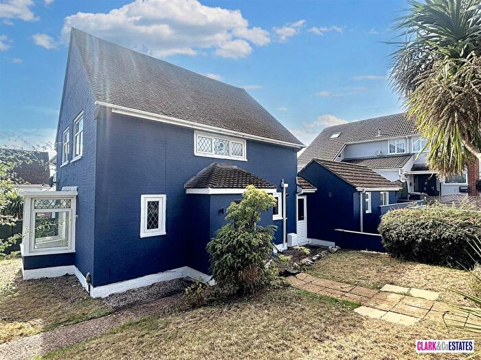 4 Bedroom Semi-Detached House For Sale In Topsham Road, Exeter, EX2